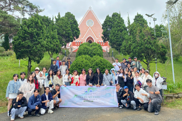 Quản trị dịch vụ du lịch và lữ hành (Song ngữ Pháp - Việt)