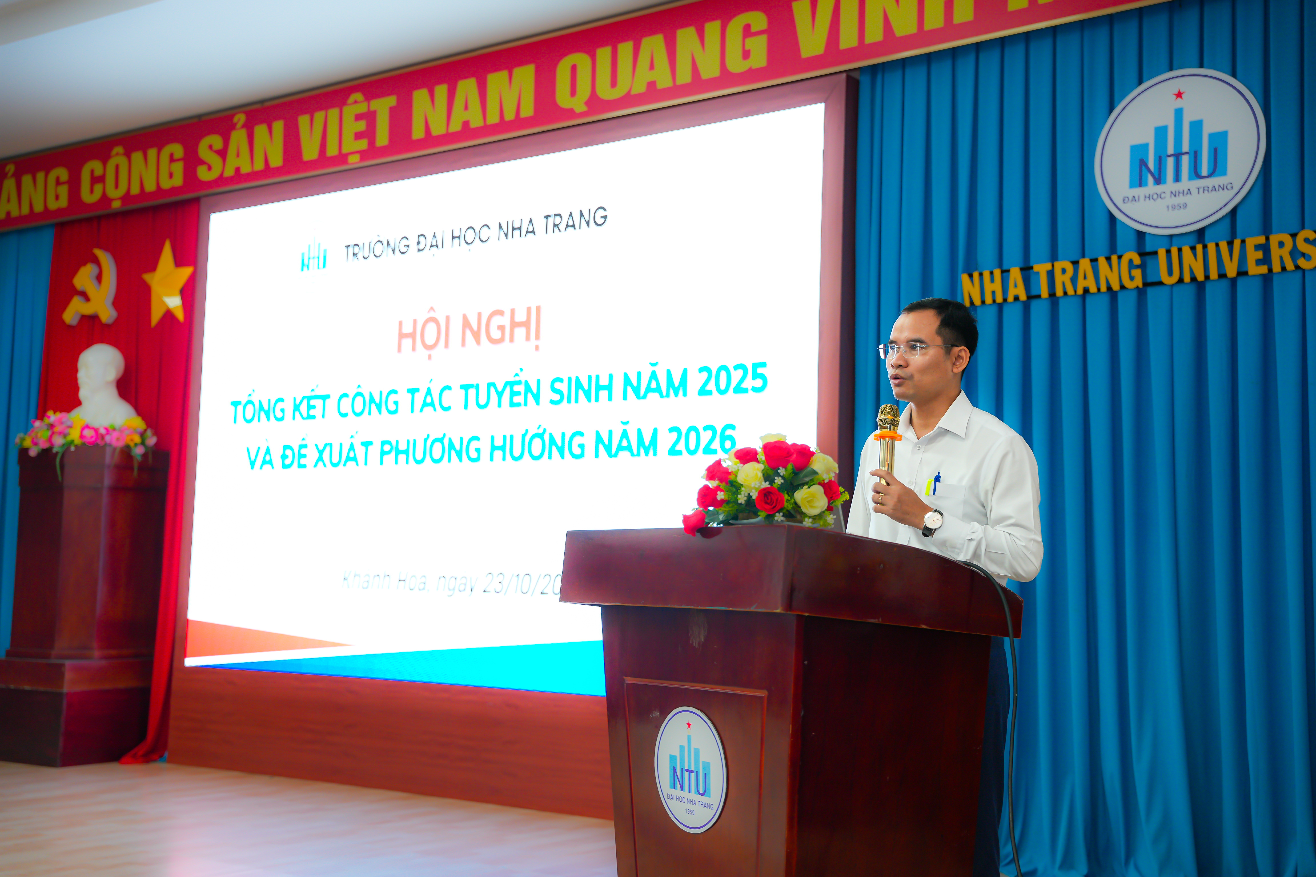 Hội nghị tổng kết công tác tuyển sinh 2025 và phổ biến quy định mới về giờ dạy thêm của giảng viên