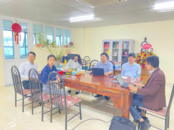 Trường Đại học Nha Trang tiếp đón đại diện Trường Aventis Graduate (Singapore) đến trao đổi hợp tác