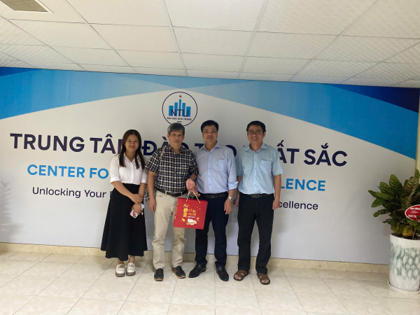 Trung tâm Đào tạo xuất sắc – Trường Đại học Nha Trang trao đổi kinh nghiệm vận hành các chương trình đào tạo đặc biệt