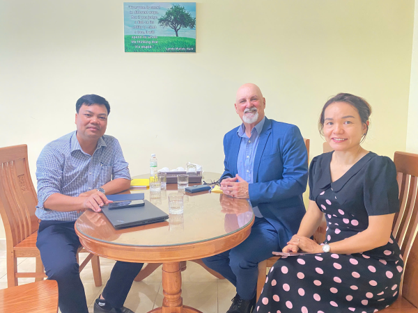 Trung tâm Đào tạo xuất sắc (CEE) và Trung tâm Ngoại ngữ (CFL) - Trường Đại học Nha Trang làm việc Asia Education Solutions