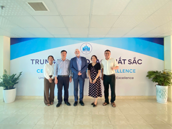 Trung tâm Đào tạo xuất sắc (CEE) và Trung tâm Ngoại ngữ (CFL) - Trường Đại học Nha Trang làm việc Asia Education Solutions
