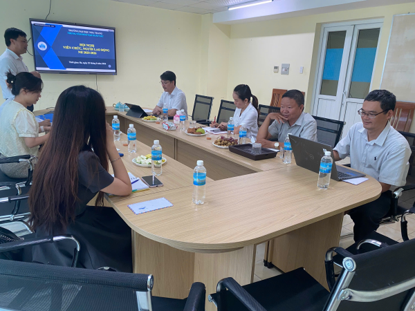 Trung tâm Đào tạo xuất sắc tổ chức Hội nghị viên chức, người lao động năm học 2026–2027