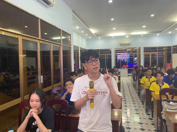 Trung tâm Đào tạo xuất sắc gặp mặt định kỳ Ban cán sự các lớp chương trình đào tạo đặc biệt năm học 2026 - 2027