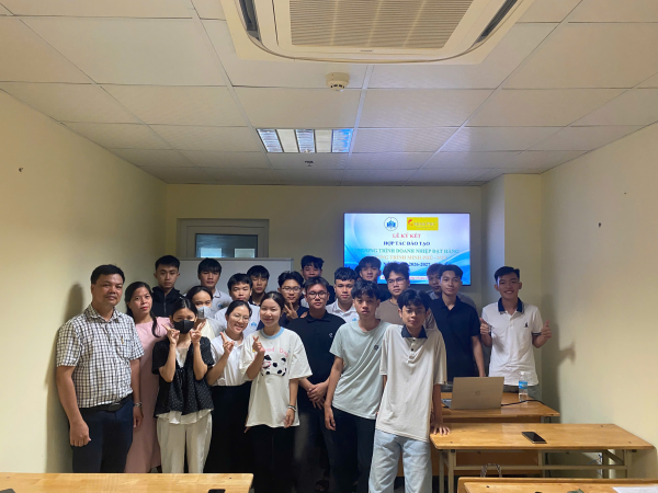 Trường Đại học Nha Trang tổ chức ký kết hợp tác đào tạo với sinh viên chương trình Minh Phú – NTU